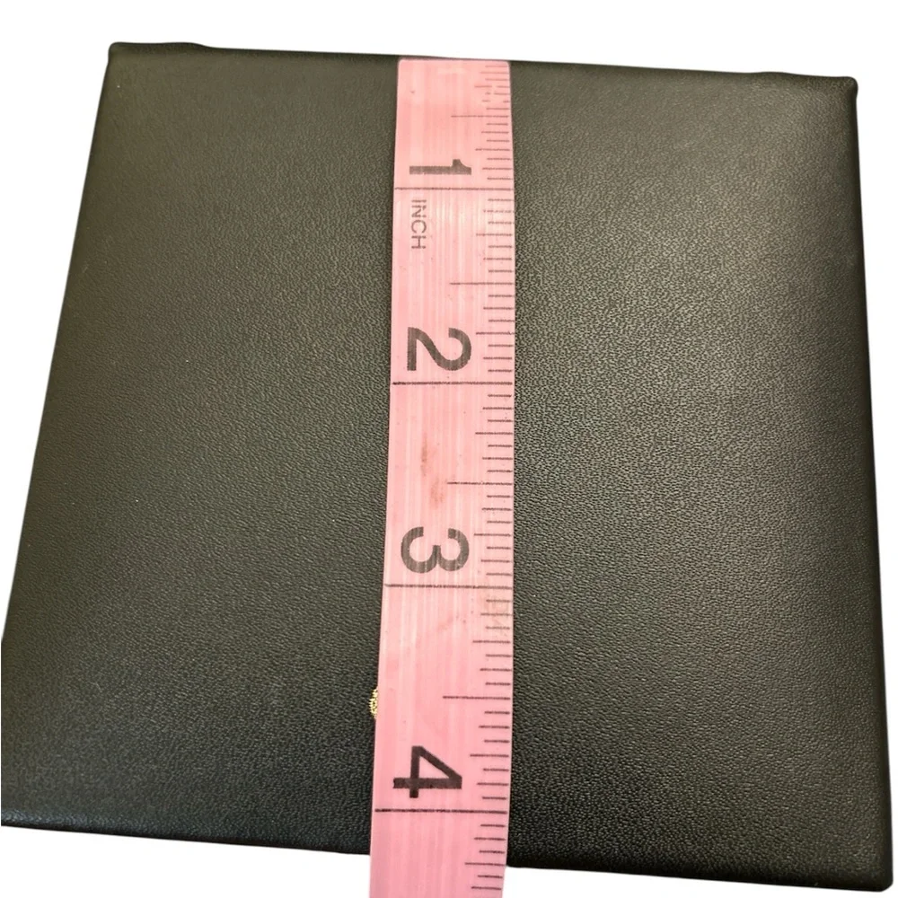 Mejuri Small Jewelry Box Organizer in Black And Cream Anti Tarnish Microsuede - Picture 7 of 8